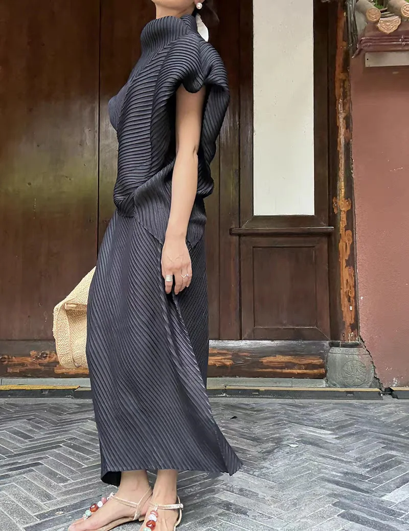 Pleated T-Shirt 2026 Summer New Japane Irregular Cut Pile Collar Top Simple Fashion Lightweight Wrinkle-Free Women Skirt