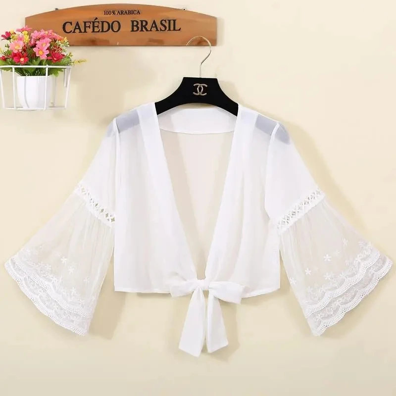 Summer Women Chiffon Blouse In Floral Woman V Neck Tie Waist Blouse Cardogan Shirt Flare Sleeve Top Lace Beach Blouse Cover Up