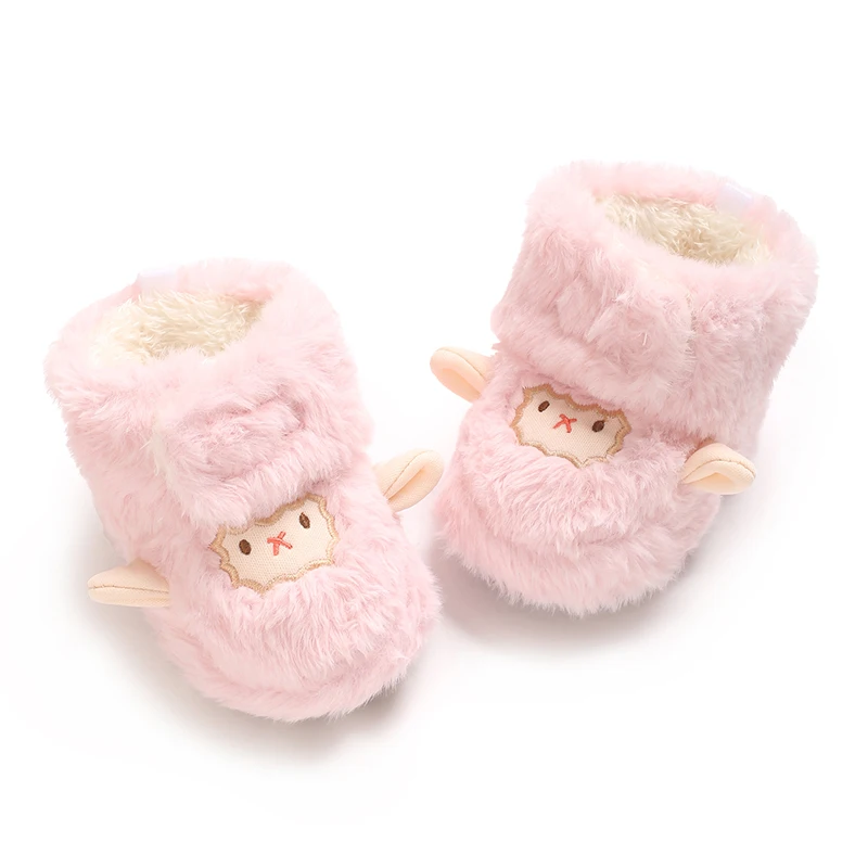 Warme Plüsch-Babyschuhe für den Winter, Mädchen-Fußbekleidung mit niedlichem Cartoon-Design, bequeme weiche Sohlen für Neugeborene von 0-18 Monaten. – Detail 6