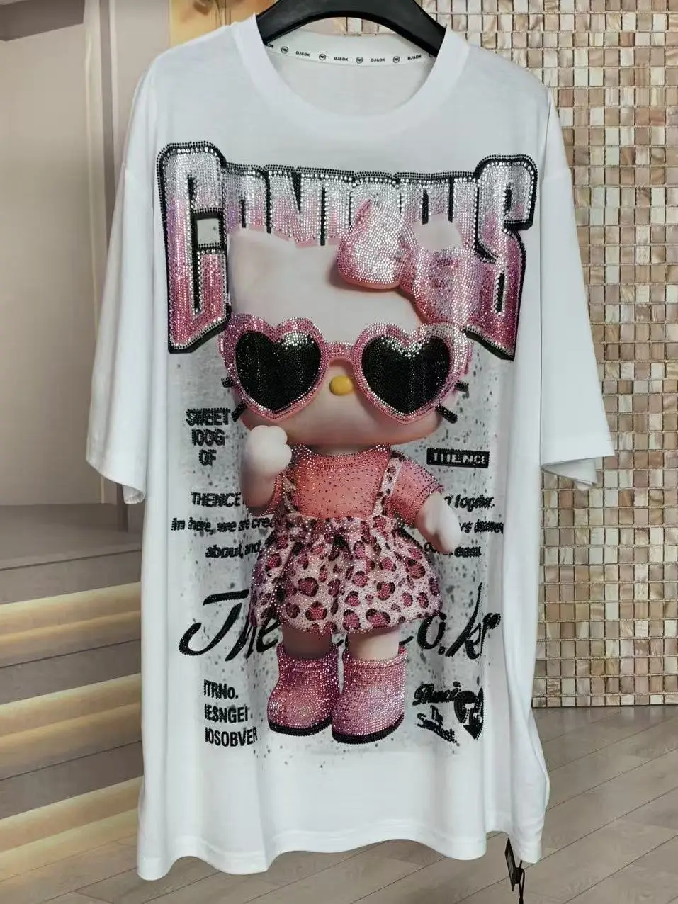 

Модная женская футболка с коротким рукавом, украшенная стразами, средней длины, свободного кроя, с дизайном кошки, из хлопка, весна-лето, новинка