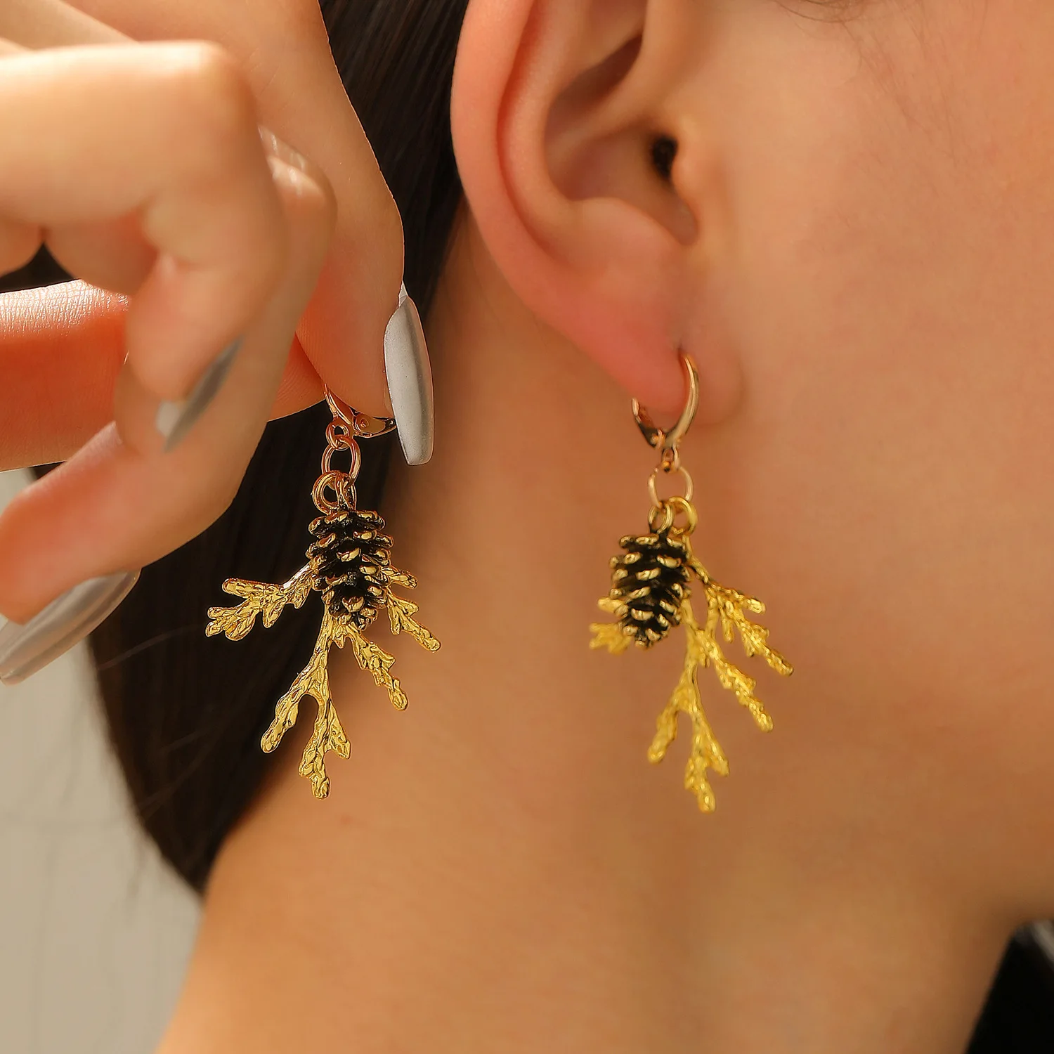 Эропсонские американские модные серьги золотого, серебряного цвета из сплава ветки в форме сосновой шишки для женщин, креативные осенне-зимние ювелирные изделия, подарки