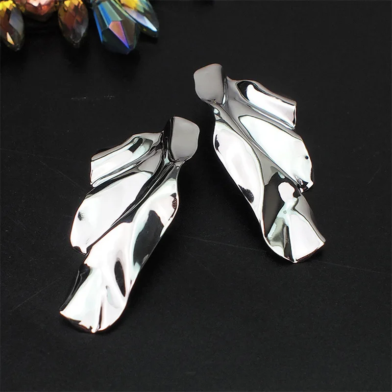 Vintage Punk Metal Iron Sheet Geometric Big Earrings for Women Fashion Irregular Gold Color Sequin Jewelry Party Gift