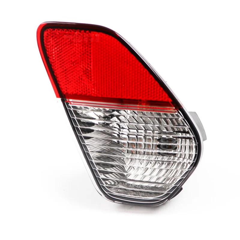 Rear Bumper Fog Lamp Taillight for Mitsubishi Outlander 2015-2020 Part Number: 8337A137 8337A136