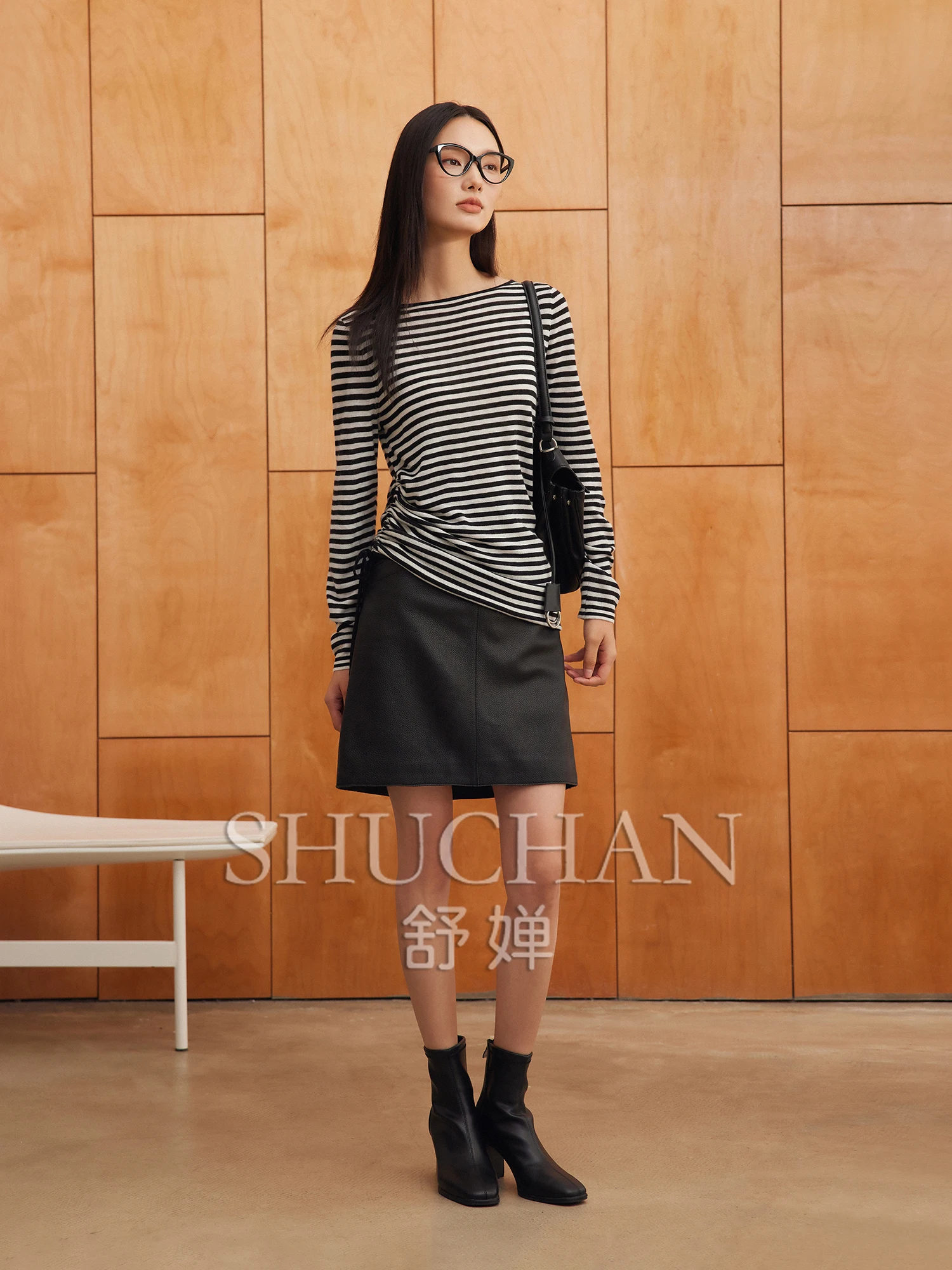

Good Quality, Soft 25 Autumn Water-soluble Wool Yarn Adjustable Drawstring Large Round Neck Striped Knitted Sweater