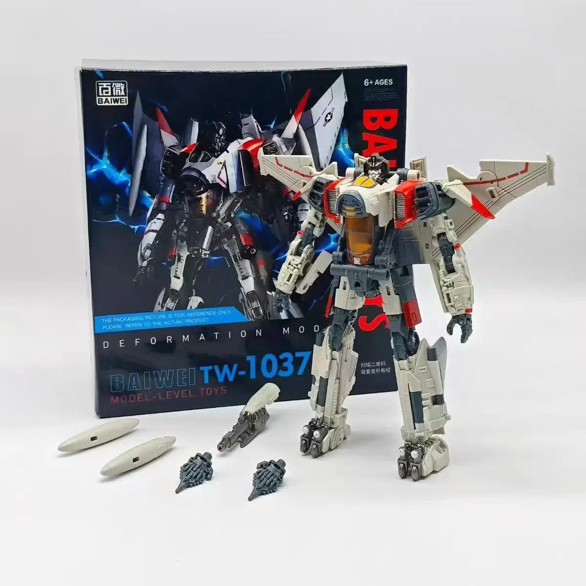 En promotion BAIWEI Toy TW-1037 Blitzwing Lightning Gaiden Figurine robot articulée en alliage, produit fini, pour collection et cadeau