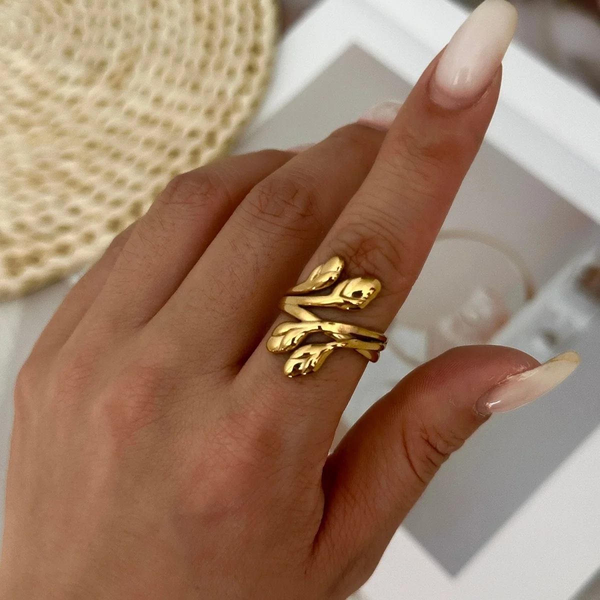 Vintage-Ringe mit Blumen-, Ranken- und Blattmotiven, spiralförmig gewickelt, mit Schlangenmuster, für Damen und Herren, aus Edelstahl, geometrische Ringe, Schmuck. – Detail 15