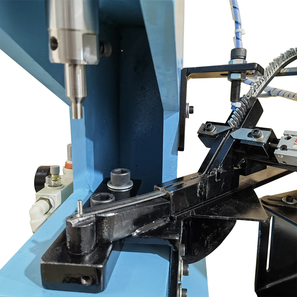 Full Automatic Pneumatic c Frame Foot Pedal Operated  Feeding Solid Rivet Press Fastening Riveting Machine
