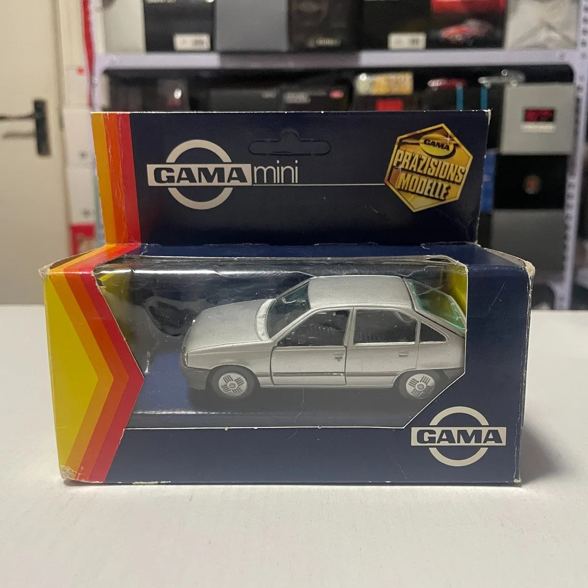 Diecast 1:43 Scale Opel Kadett GLS Alloy Car Model Collection Souvenir Display Ornaments