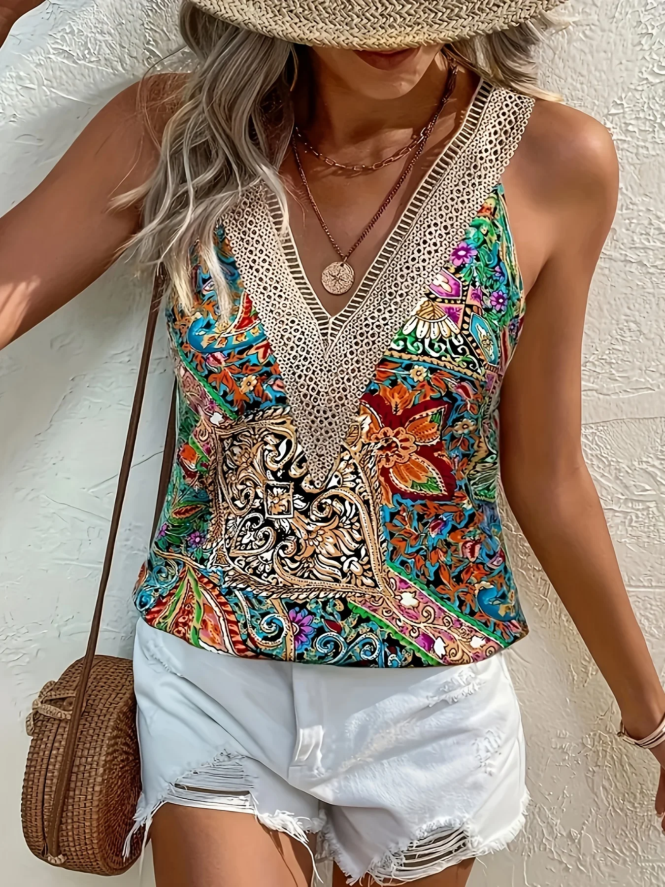 

Printed lace-edgedV-neck girls'seaside vest,ethnic style printed sleeveless top,elegant vintage vacation style travel beach vest