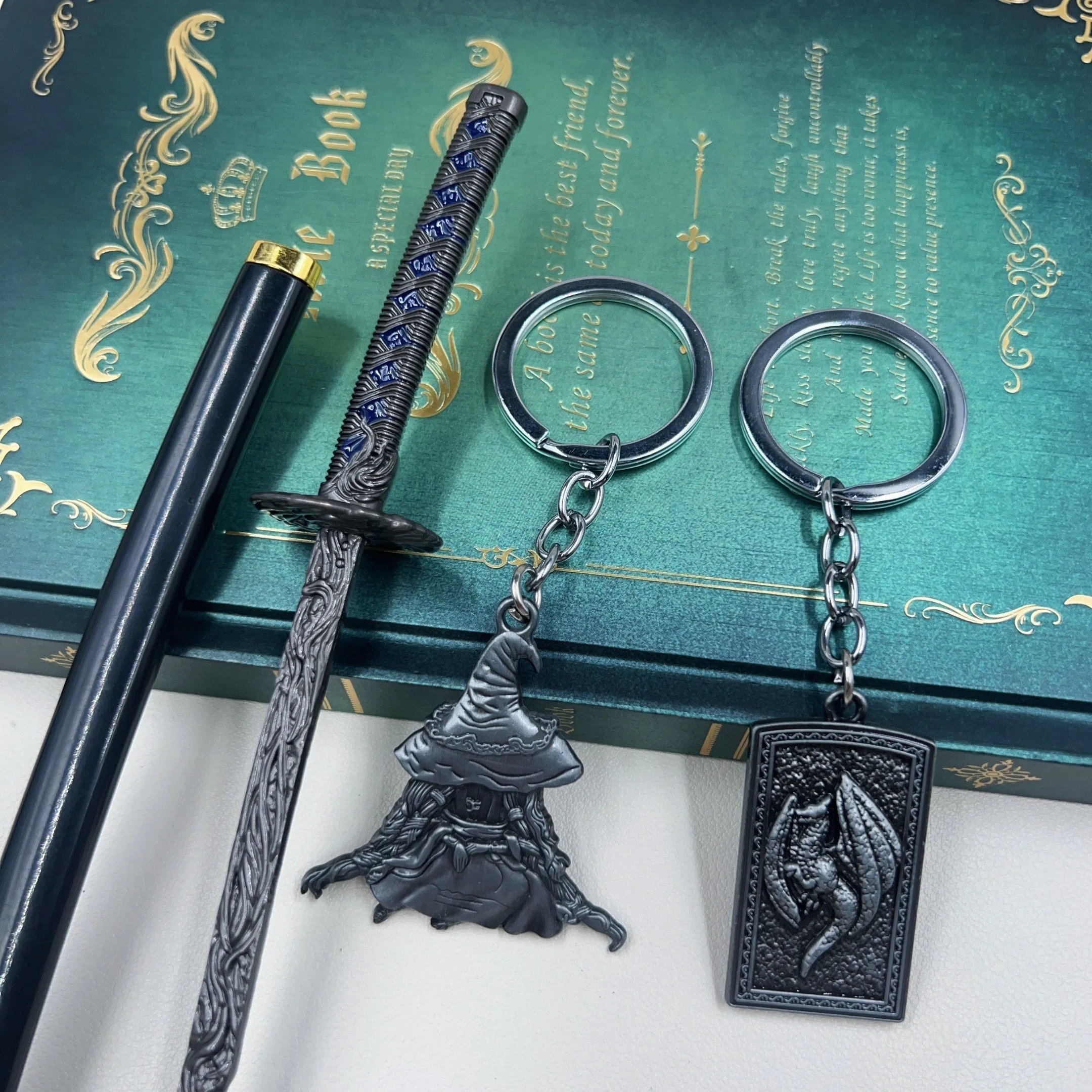 26cm Star Shadow Series Katana Keychain ER Game Peripherals All Metal Rivers of Blood Model for Home Ornaments Crafts Key Ring