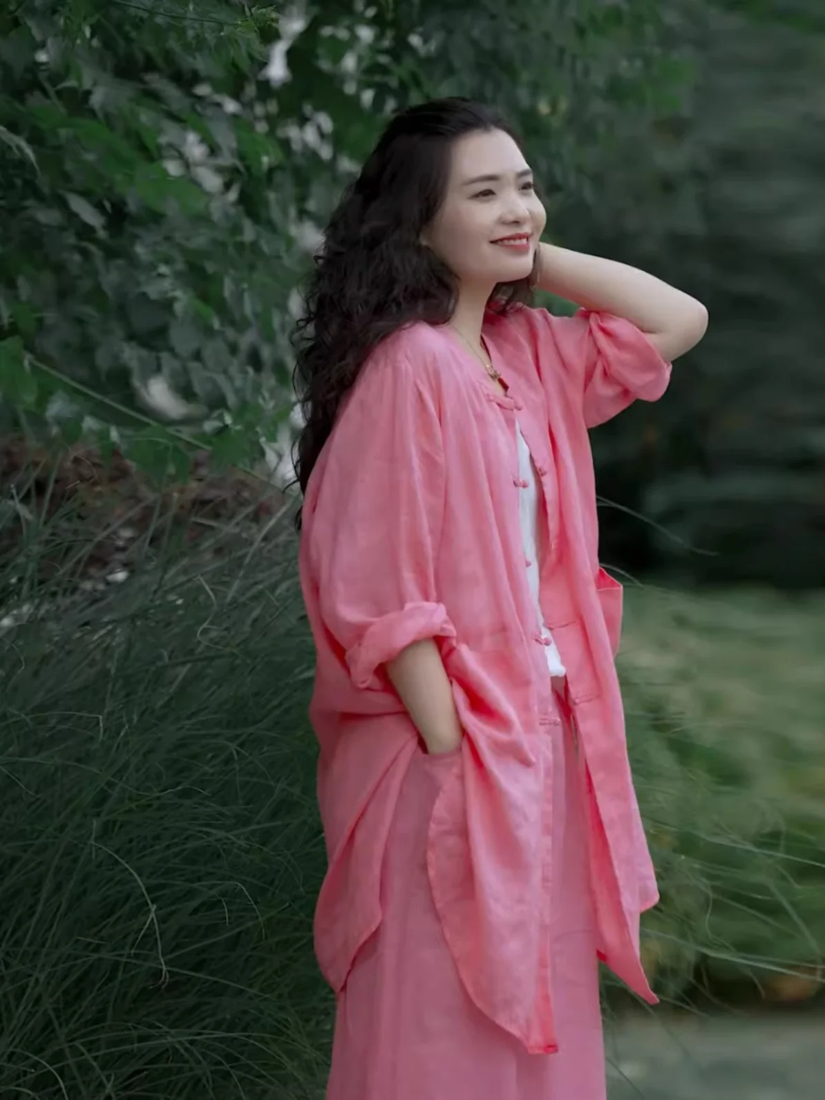 

Новый китайский белый солнцезащитный кардиган свободного кроя с длинными рукавами для женщин, модный, весна-лето, новинка, на пуговицах