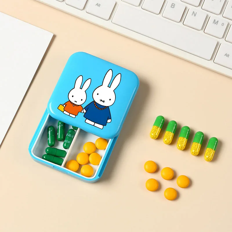2025 صندوق دواء ميفي الجديد Kawaii الكرتون صندوق دواء محمول تخزين الأدوية اليومية مناسبة للسفر والاستخدام المنزلي
