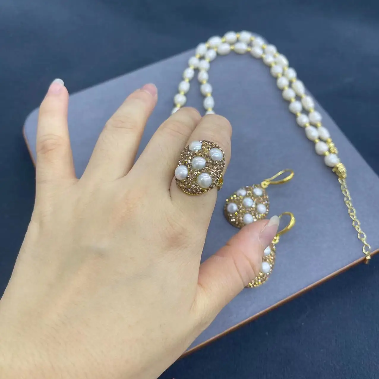 DIY accessories Factory direct sales, new natural freshwater pearl set, personalized and fashionable Czech diamond light luxury