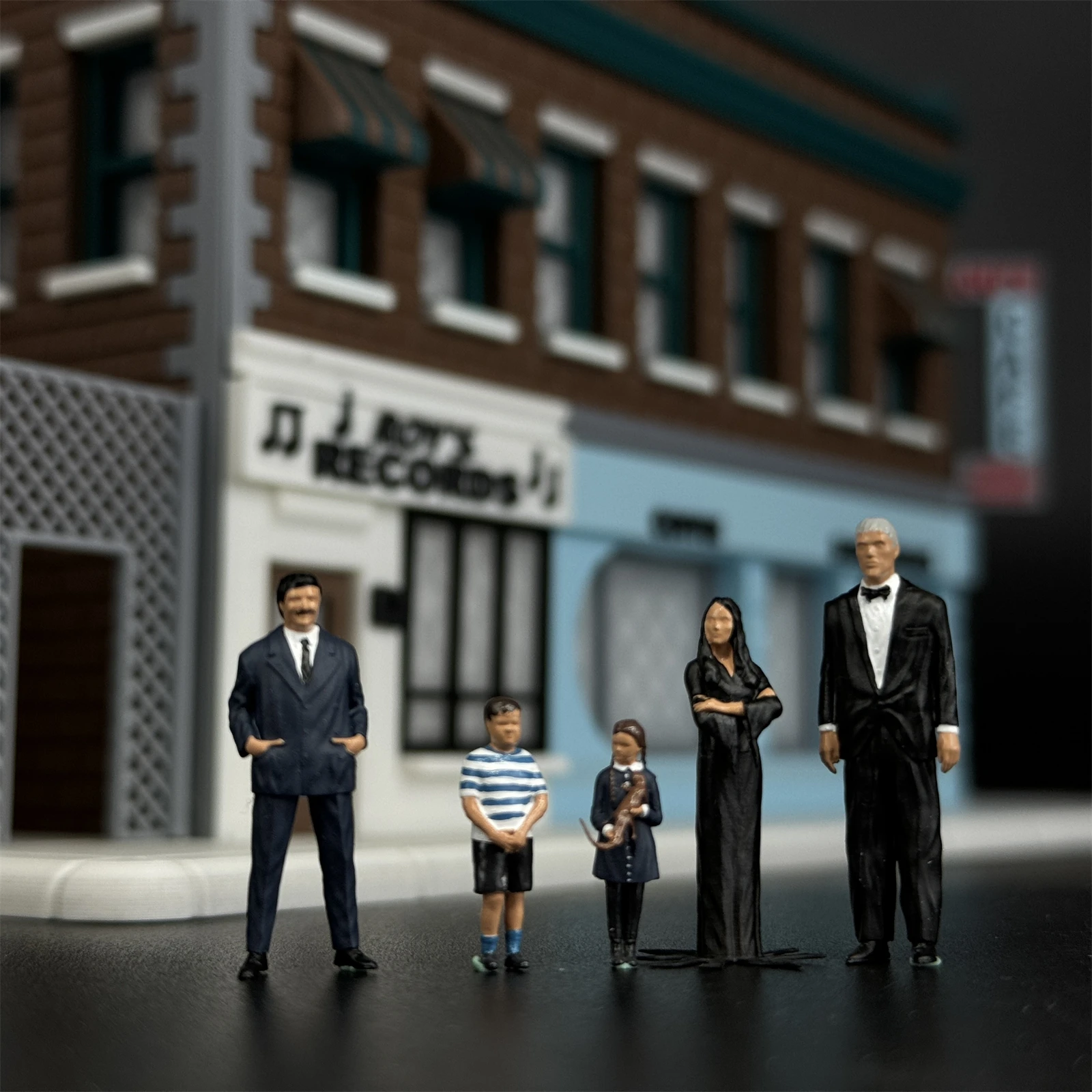 نموذج مشهد عرض سيارة من سبيكة دييكاست الراتنج ، عائلة الكبار ، Dioramas مصغرة ، 5 أرقام ، مقياس 1: 64