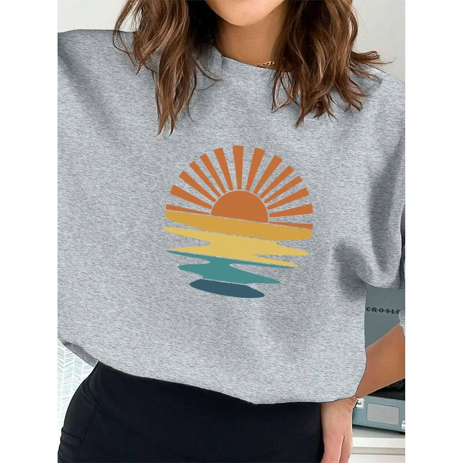 2025 Fashion O-Neck Pullovers Woman Round Neck Long-sleeve Velvet Winter Casual Positive Sunrise Scenery Print Sweatshirt