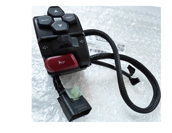 

Left Handle Bar Switch or Right Handle Bar Switch suit CF675SR-R or F675NK code is 6GUV-166000-5600/6GUV-167000-5600