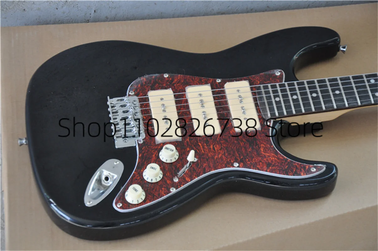 Stra Electric Guitar Black Body Yellow P90 Pickups Red Tortoise Shell Guard Rosewood Fingerbard Factory Custom