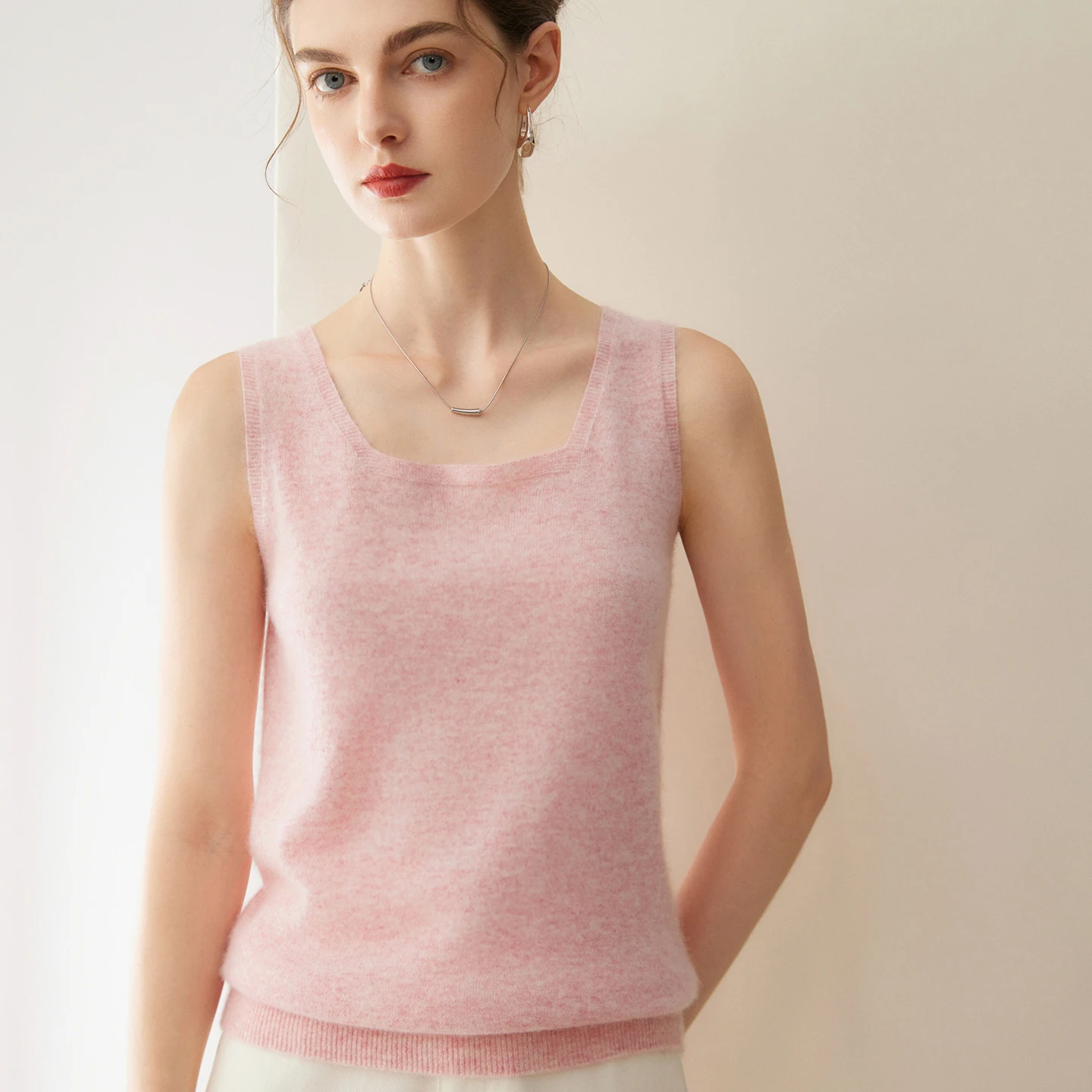100%Pure Goat Cashmere Vest Women's U-Neck Joker High Quality Tank Top Casual Loose Sleeveless Knitwear 2026 Soft Cashmere Sling