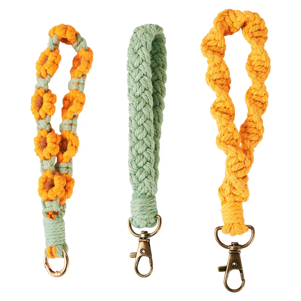 3 Stück Baumwolle handgemachte geflochtene Handgelenk Lanyard Anhänger Mix Farbe Blume stricken Schlüsselanhänger für Schlüsselanhänger Dekoration machen 180 ~ 200 mm