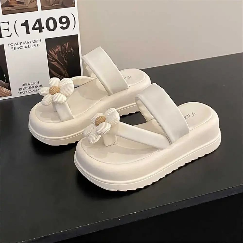 نعال شاطئ عالية النعل بالإبر للنساء ، أحذية أطفال ، أحذية رياضية صيفية بيضاء ، أحذية رياضية رياضية ، صندل للفتيات