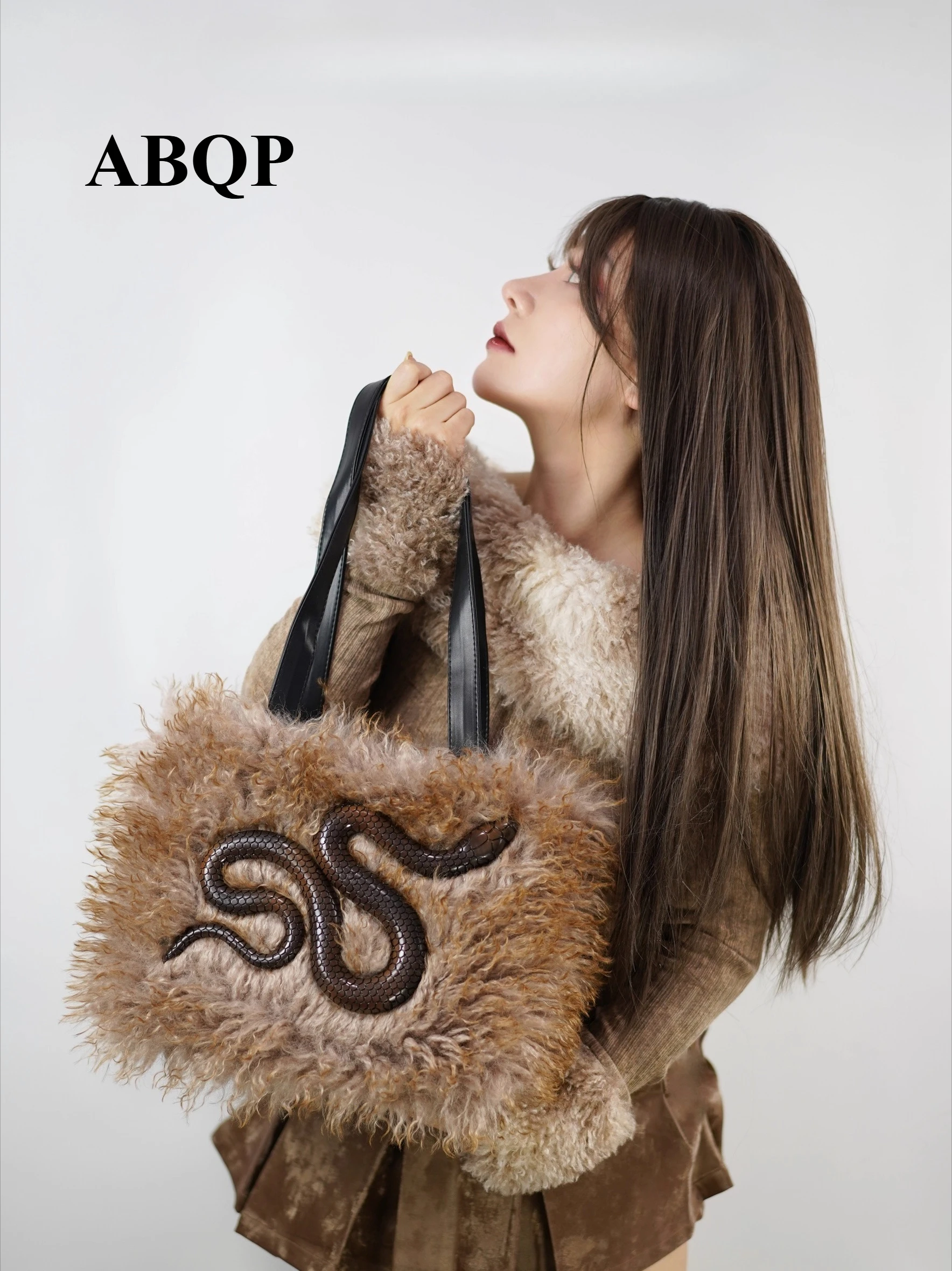 

Original Designer Brand Retro Plush Tote Bag 35*27CM Caramel Color Hand Shoulder Bags for Women Сумка Женская