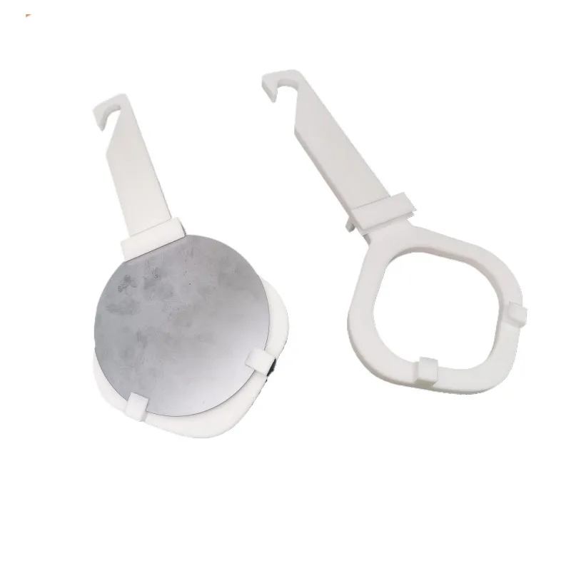 

Handheld circular flushing professional fixture for glass silicon wafers, inverted and capable of hanging a cleaning rack