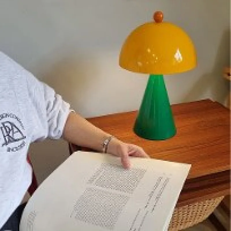 

Modern simple study bedroom cute creative warm eye protection decorative bedside lamp