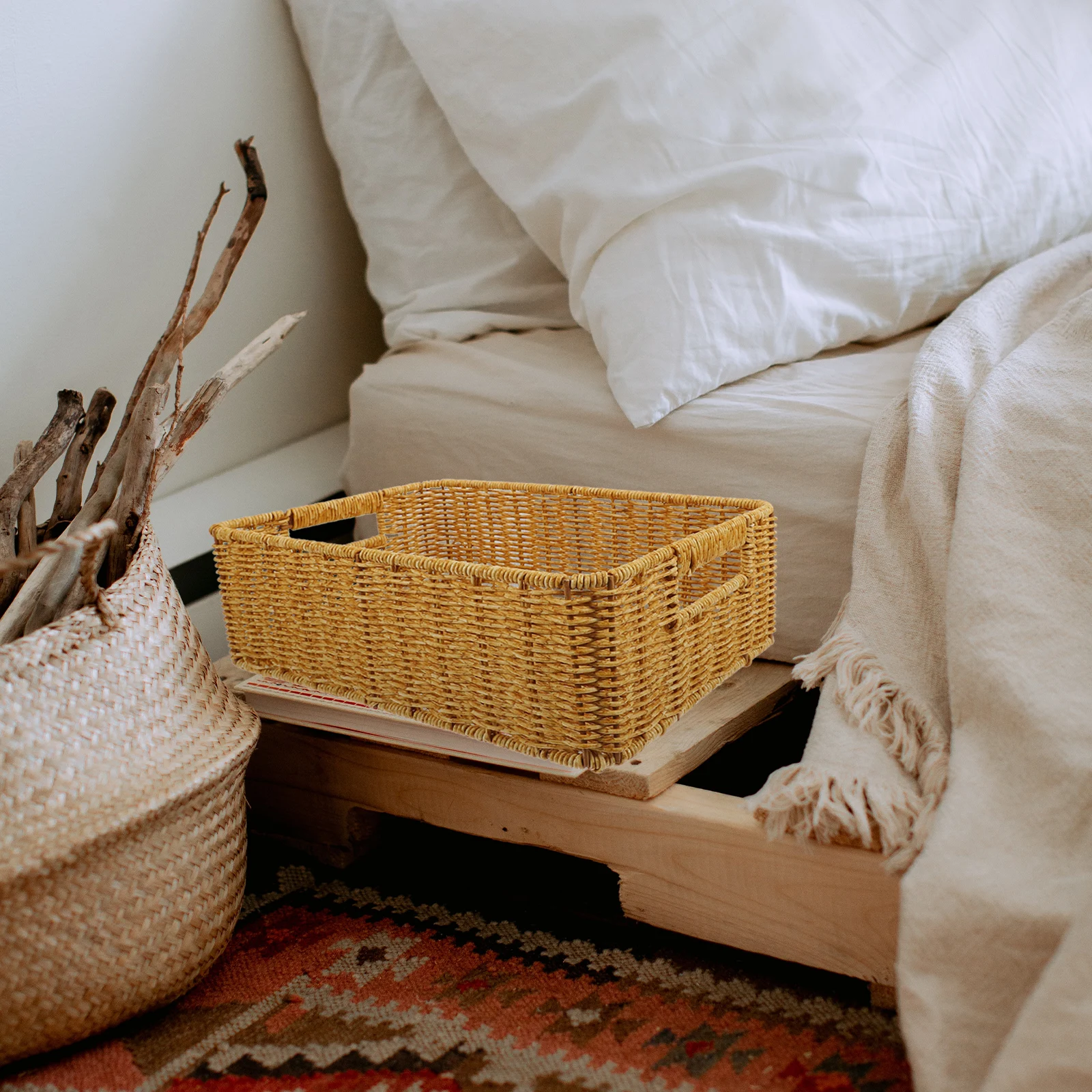 

Rattan Storage Basket Woven Organizer Retro Decorative Manual Shelf Sundries Container Multipurpose Baskets Desk Bin Kitchen