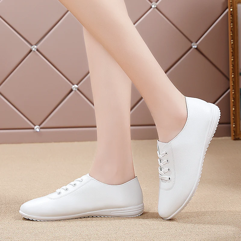 Leather Women's Casual Shoes Female Soft-sole Moccasins Fashion White Shoes Luxury Sneakers Women Brand Flat Shoes Plus Size 41