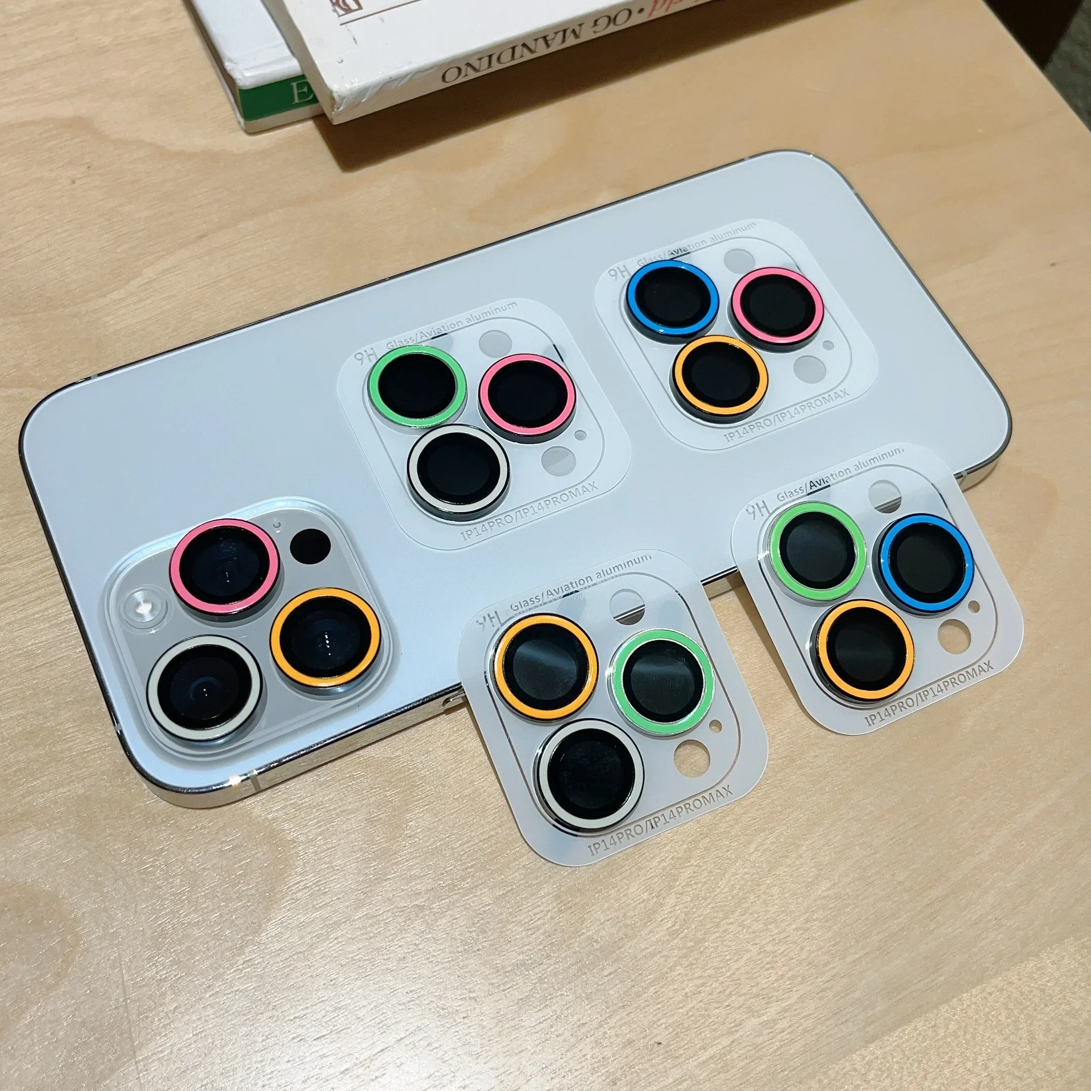 2-3 個発光セラミックカメラプロテクターフィルム Iphone 15 14 13 12 11 プロマックス 14 プラス 13 12 ミニレンズリングガラス光るキャップ