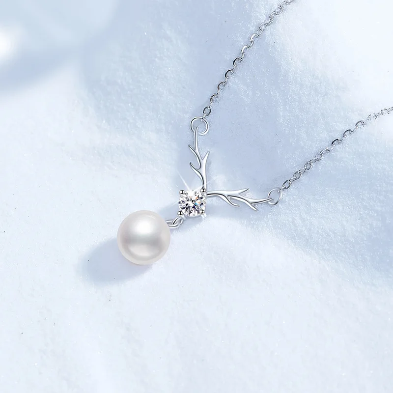 LioraGem Platinum PT950 Women's Moissanite Necklace with Freshwater Pearls, 'Always With You' Deer Antler Pendant Christmas Gift