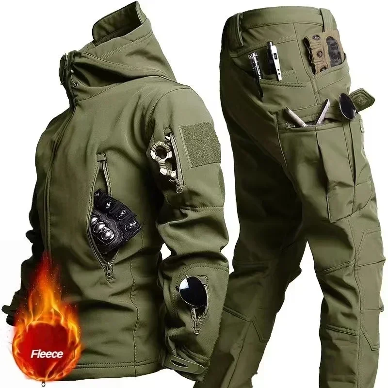 Tactical Winter Set tuta impermeabile antivento da esterno da uomo Multi-tasca Soft Shell giacche con cappuccio pantaloni da lavoro in pelle di