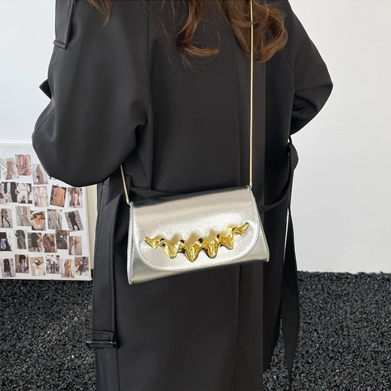 

NEW Simple Fashion Dinner Bag for Women Ins Style Handbag Shoulder Crossbody Bag with Chain Chic Design Crossbody Bag Female