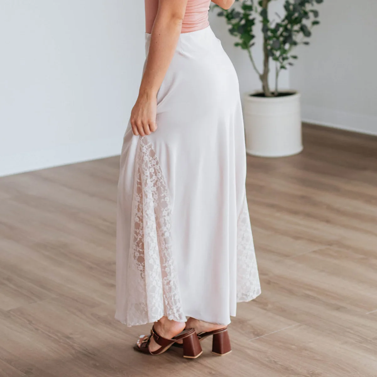 Amazon's venda quente 2025 verão novo produto fino-encaixe emenda saia europeia e americana em forma de saia feminina cw52350