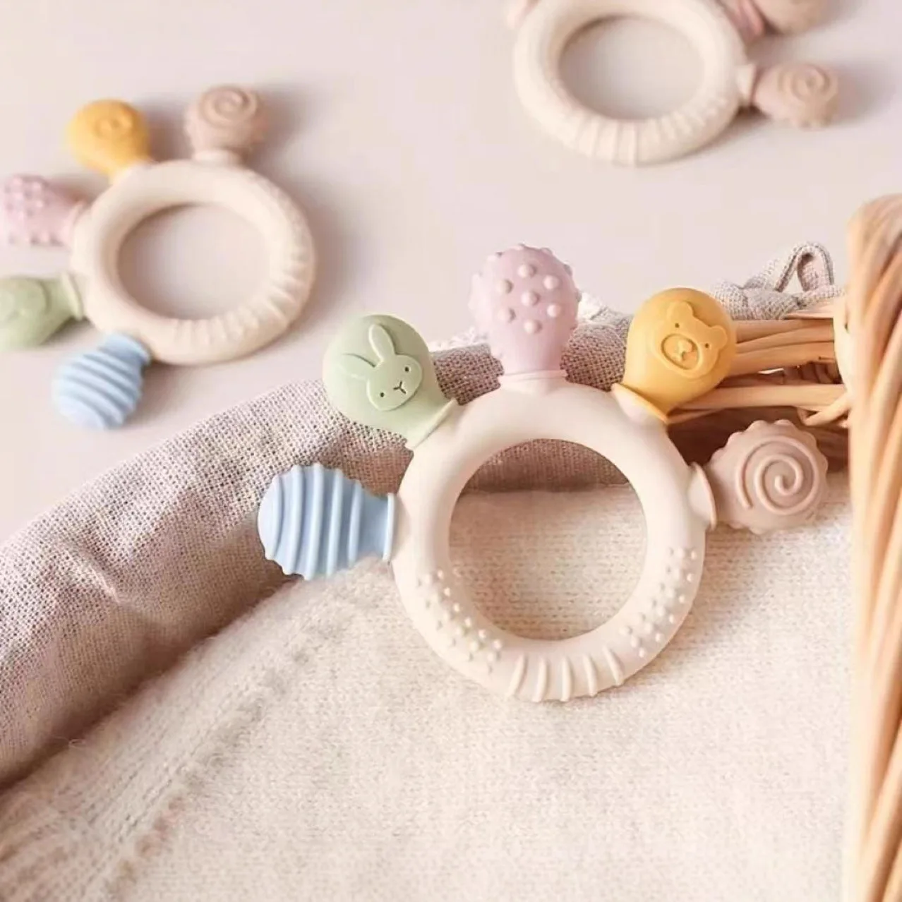Silicone Material Palm Gum Baby Mouth Teething Soothing Wristband Anti Bite Hand Biting Fun