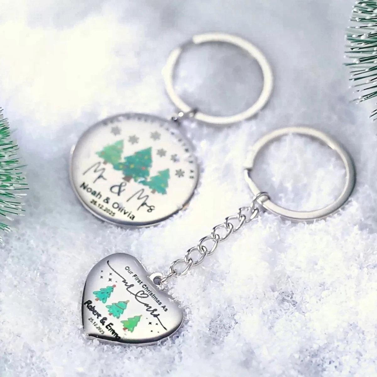 

Personalized Custom Keychain Stainless Steel Christmas Tree Heart Round Keyring Jewelry Family New Year Gift Memory Name Date