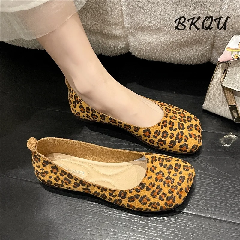BKQU 2024 Summer New Bean Shoes Women Flat Simple Casual Square Head Soft Sole Lazy Slip-on Mary Jane Mule Shoes