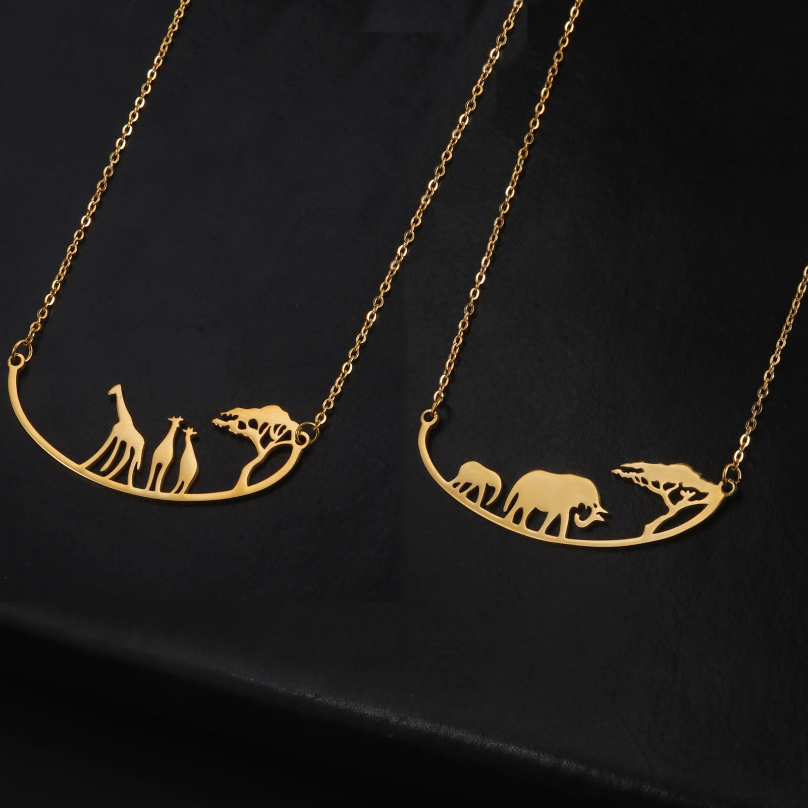 Unift Wildlife Safari Elephant Giraffe Necklace Stainless Steel Women Chain Africa Necklace Migrating Animal Jewelry Trendy 2024