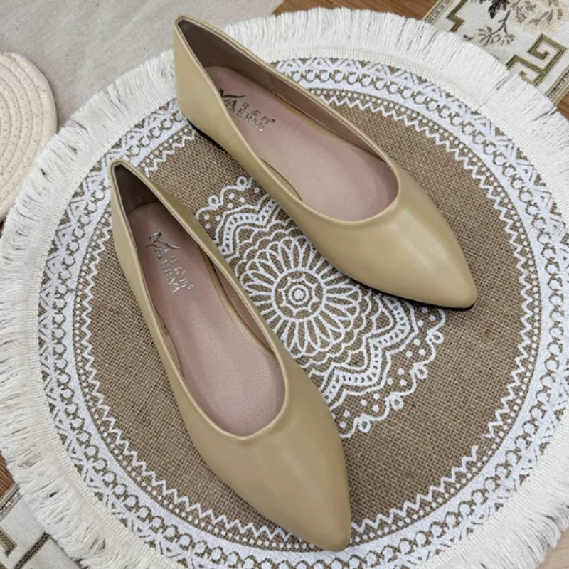 여성용 심플한 플랫 포인티드 톨 널 슬립온 카키, 레드 - Women Shoes For Big Feet 리뷰 및 가격