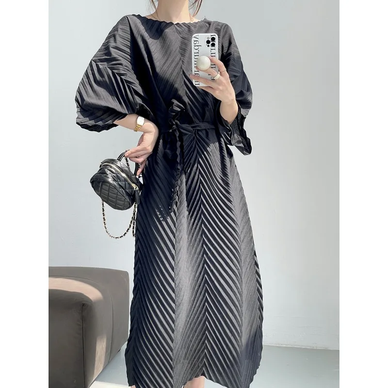 Miyake Plissee-Damenkleid, französischer Vintage-Stil, handgefertigt, plissiert, locker, schlicht, elegant, Taille, langer Rock, knitterfrei, Abendkleider