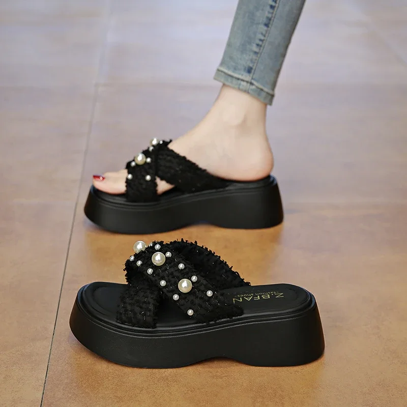 New Arrival Summer Sandals Slides Lightweight Non Slip Indoor Outdoor Beach Slippers
