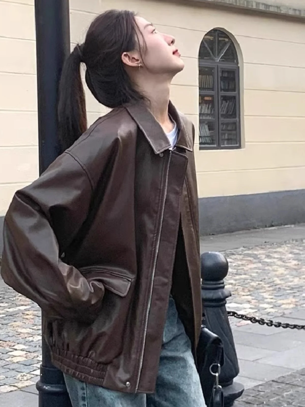 Jaet de couro marrom feminino primavera novo tamanho pequeno hong kong sle retro americano motocicleta jaet merald commuter solto ajuste