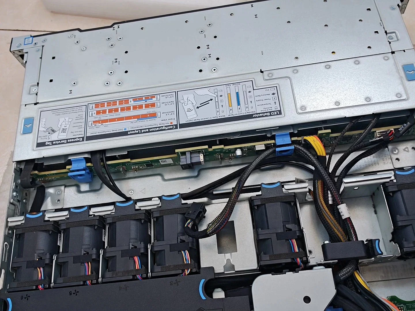 R340/R440/R640 server 3.5 HDD ,4-position backboard, TDM6T JWG9T