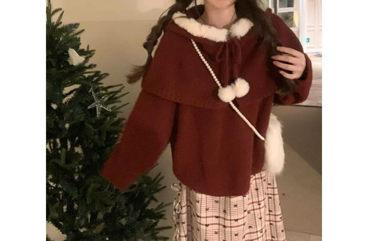 

Winter New New Year's Robe Cape Sweater Women's Lazy Senior Sense Thin Versatile Gentle Age-reducing Knitted Top