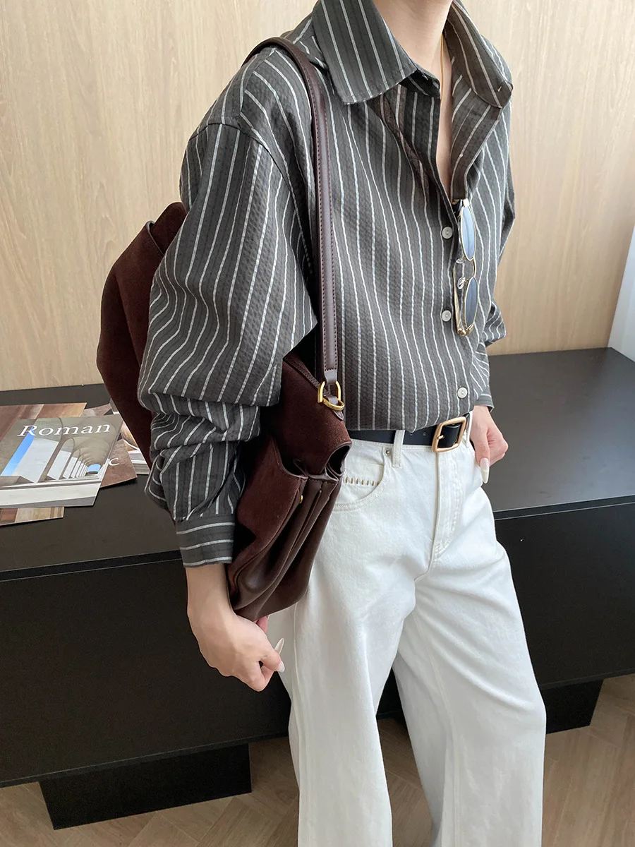 

Повседневная свободная рубашка контрастного цвета с длинными рукавами и воротником в вертикальную полоску