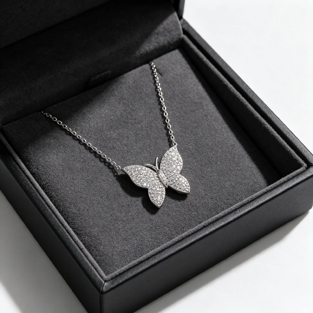 Simple O-chain butterfly pendant necklace fully inlaid with zircon necklace, fashionable jewelry, women's wedding banquet gift