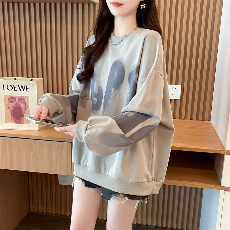 

Women Sweat Shirt Loose New Style Printed Round Neck Pullover Versatile Lazy Style Top Trend