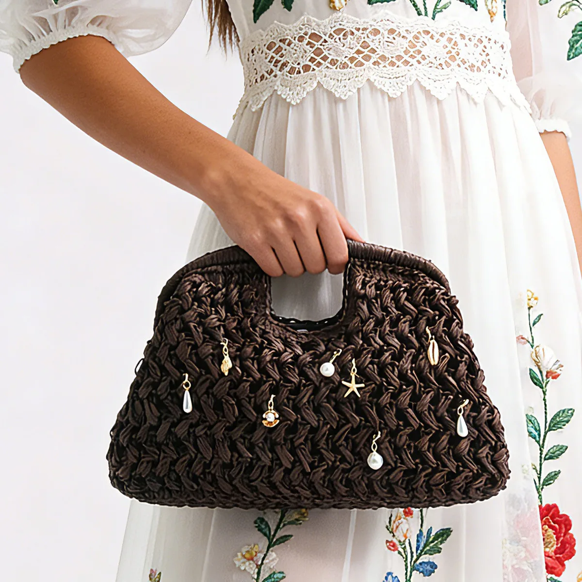 

Pearls Shell Straw Bag Hollow Clutch Woven Bags for Women Handbags Conch Beach Bag Handmade Crochet Shoulder Crossbody Bags NEW