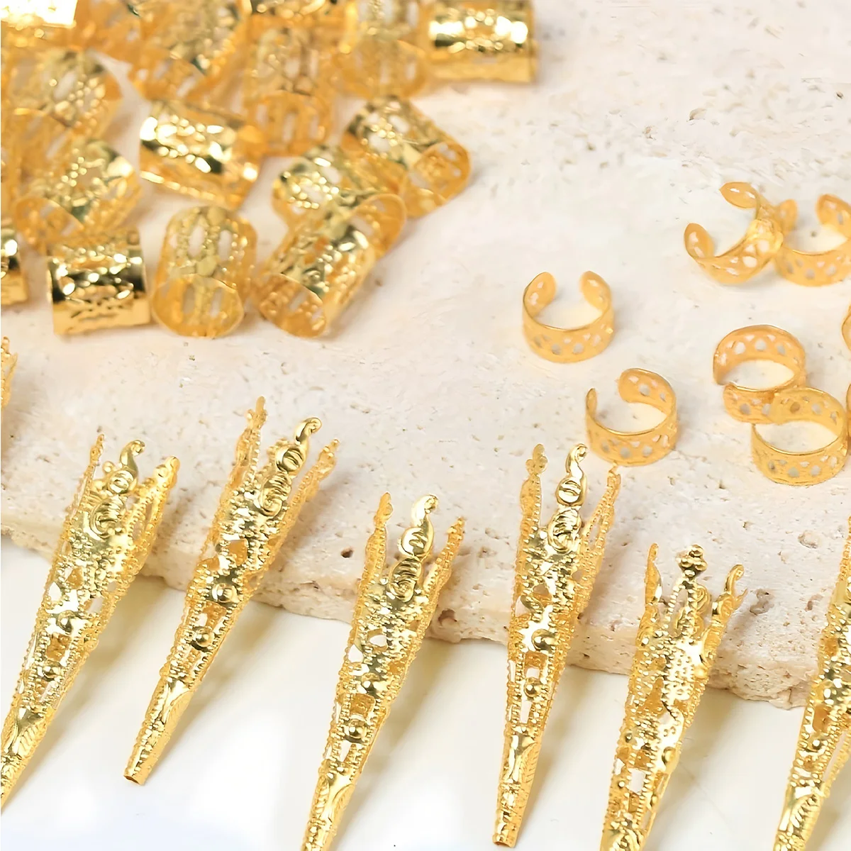 50 Buah Cincin Gimbal Berongga Emas-Aksesori Rambut Kepang Paduan Antik DIY untuk Bola, Pesta & Perjamuan