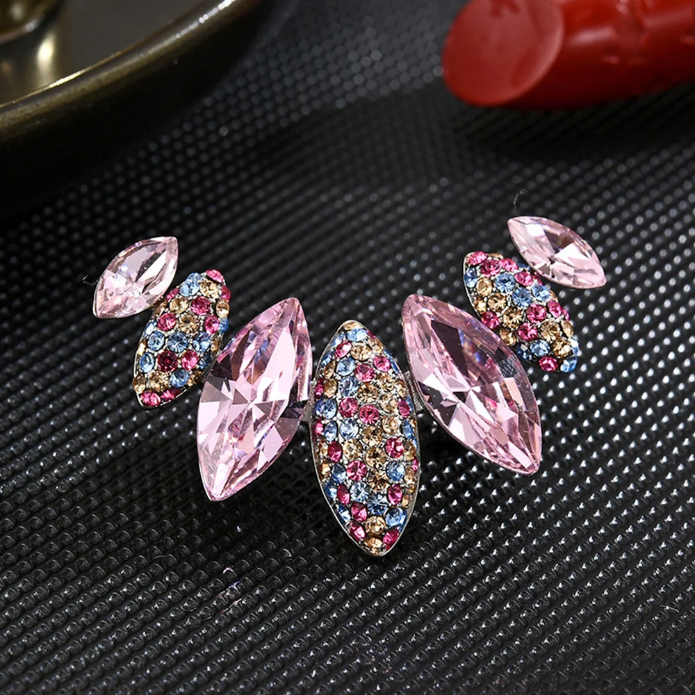 

High Quality Women Fashion Shining Crystal Brooches Pink Zircon design Inlaid Pins Delicate Knitted sweater jacket Metal Gift